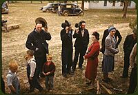 Saying grace before the barbeque dinner at the New Mexico Fair. Pie Town, New Mexico, October 1940