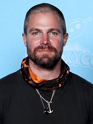 Stephen Amell Vampire Diaries Brady