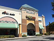 Tropical Smoothie Cafe Ft Lauderdale (37949956381).jpg