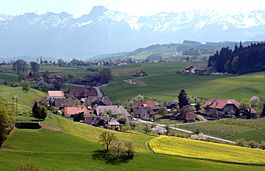 Village of Englisberg, south-eastern view towards the Gantrisch.jpg