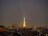 Шуховская башня ночью