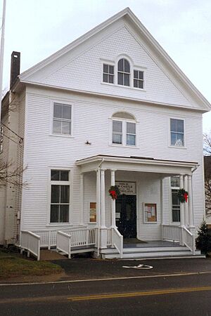 304. New Castle Town Hall (3524577331)