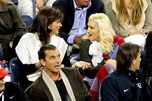 Anna Wintour, Mirka Federer, Gwen Stefani and Gavin Rossdale at the 2010 US Open 02