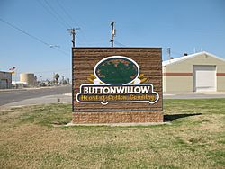 The entrance to Buttonwillow
