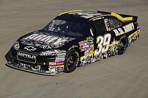 Faces of Vietnam veterans to grace Army NASCAR, NHRA cars.jpg