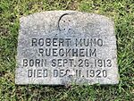 Grave of Robert Muno Rueckheim (1913–1920) at St. Henry Catholic Cemetery, Chicago