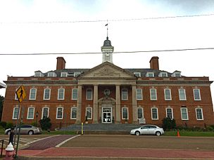 Hardin County, Tennessee courthouse in Savannah, Tennessee
