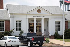Hawkinsville Public School, HAwkinsville, GA, US