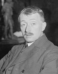 John Edward Masefield in 1916.jpg