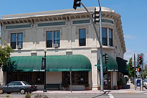 Lompoc CA - panoramio - Thomas Camargo (4) (cropped)