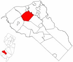 East Greenwich Township highlighted in Gloucester County. Inset map: Gloucester County highlighted in the State of New Jersey.