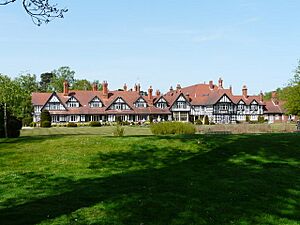 Petwood Hotel, Woodhall Spa - geograph.org.uk - 816095