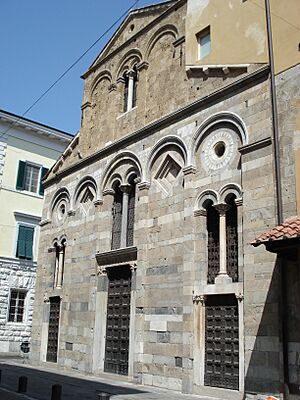 Pisa San Pietro in Vinculis (facciata)