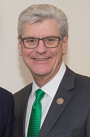 Secretary Perry with Govt Phil Bryant KSS2455 (32743097363) (cropped).jpg
