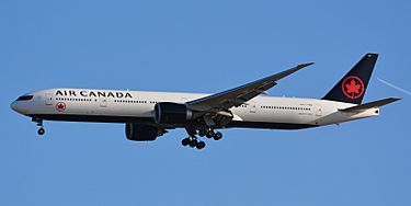 Boeing 777-300 (ER) C-FNNQ - Air Canada