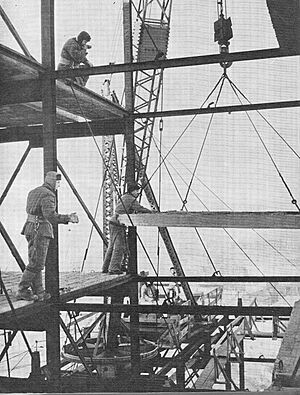 Budowa Pałacu Kultury i Nauki 1954a