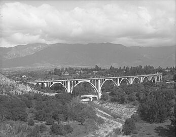 ColoStBridge,1920