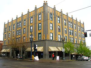 Commodore Hotel 2 - Portland Oregon.jpg