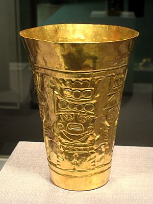Cup, Peru north coast, Sican culture, 850-1050 AD, gold, Pre-Columbian collection, Worcester Art Museum - IMG 7650