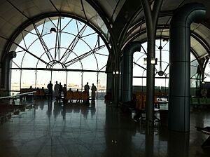 Farewell bidders at Khartoum International Airport (6540044281)