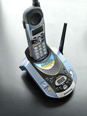 Panasonic KX-TG2226B 2.4GHz cordless phone with answering machine