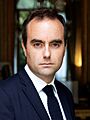 Portrait officiel de Sébastien Lecornu - Ministre des Armées (cropped 2)