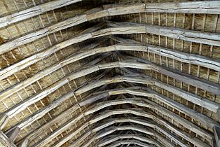 Roof structure, St. James's Chapel - geograph.org.uk - 5434407