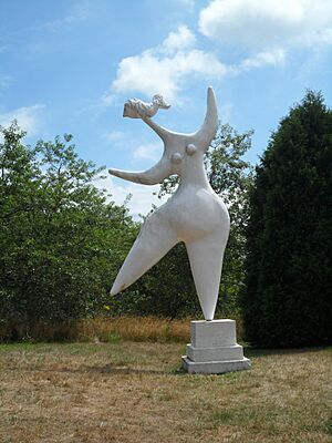 Sculpture Tom Maley founder Field Gallery Granary Gallery Family island Marthas Vineyard West Tisbury