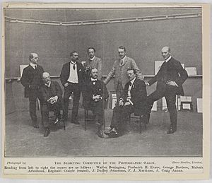 The Selecting Committee of the Photographic Salon of the Linked Ring (8386802526)