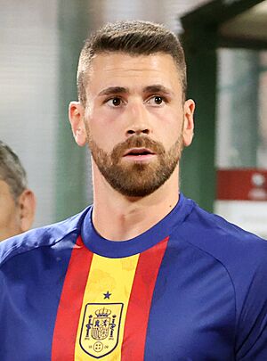 Unai Simón 2025 (cropped).jpg