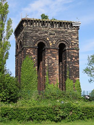 Water tower on Tower Hill, Ormskirk.JPG