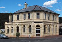 112 Main Street Zeehan 20171121-063