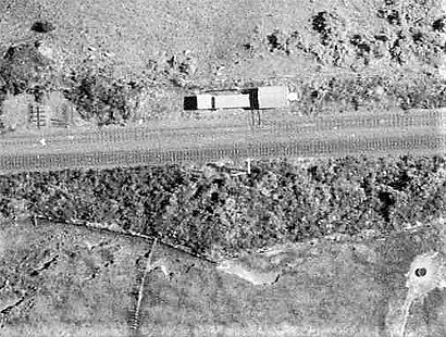 1980 aerial view of Waiteti railway station.jpg