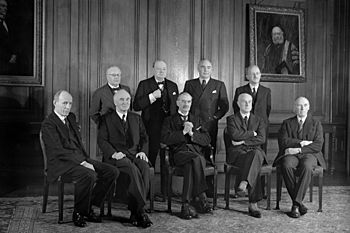 British-war-cabinet-1939-40-churchill-chamberlain