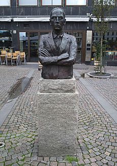 Dan Andersson-statyn på Järntorget i Göteborg, den 3 sept 2006