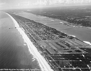Florida - Dayton Beach - NARA - 23936583 (cropped)