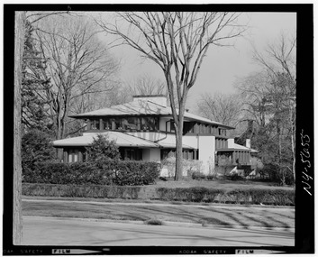 Historic American Buildings Survey, Hans Padelt, Photographer Winter 1968 (2 1-4' x 2 3-4' negative), GENERAL VIEW FROM SOUTHWEST. - E. E. Boynton House, 16 East Boulevard, HABS NY,28-ROCH,29-1