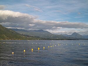 Lago Calafquén desde la Playa Chica de Lican Ray