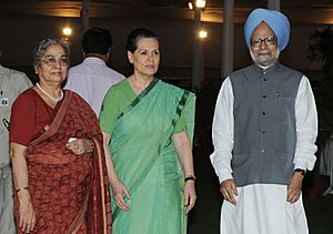 Manmohan Singh and his wife Smt. Gursharan Kaur with the Chairperson, UPA and National Advisory Council, Smt. Sonia Gandhi, at an Iftar party, hosted by the Prime Minister, in New Delhi on September 08, 2010