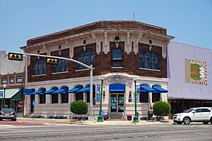 Mineola May 2018 20 (Mineola Chamber of Commerce)