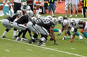 Oakland offensive line - Miami Dolphins vs Oakland Raiders 2012