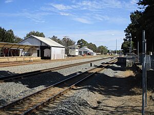 Pinjarra railway station, November 2019 02