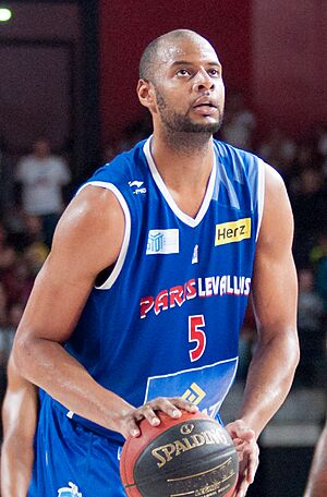 Sharrod Ford - Bourg-en-Bresse vs. Paris-Levallois, 15th November 2014 (cropped).jpg