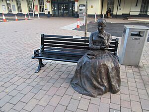 Statue Charlotte Mary Yonge