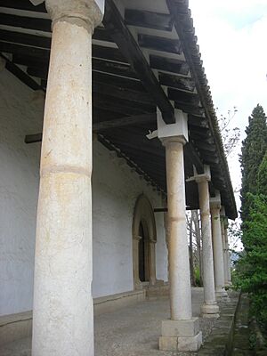 Xàtiva. Sant Feliu. Pòrtic 1