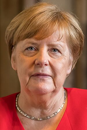 Besuch Bundeskanzlerin Angela Merkel im Rathaus Köln-09979 (cropped, ratio 2 to 3)