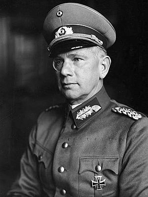 Bundesarchiv Bild 183-W0408-503, Walter v. Reichenau