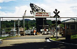 Dredging Div Gamboa (May 1998)