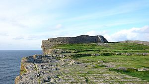 Dun Aengus 2017 - Inis Mor, Ireland.jpg