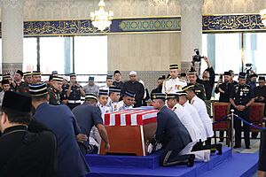 Funeral of Tun Abdullah (12)